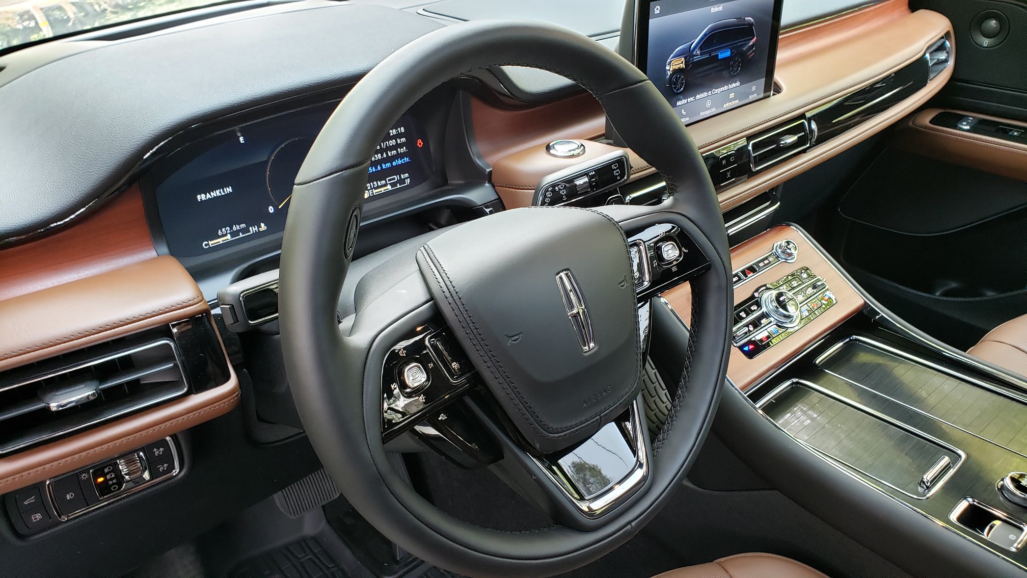 Lincoln Aviator Grand Touring | Memo Lira