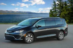 Reconocen a Chrysler Pacifica Hybrid