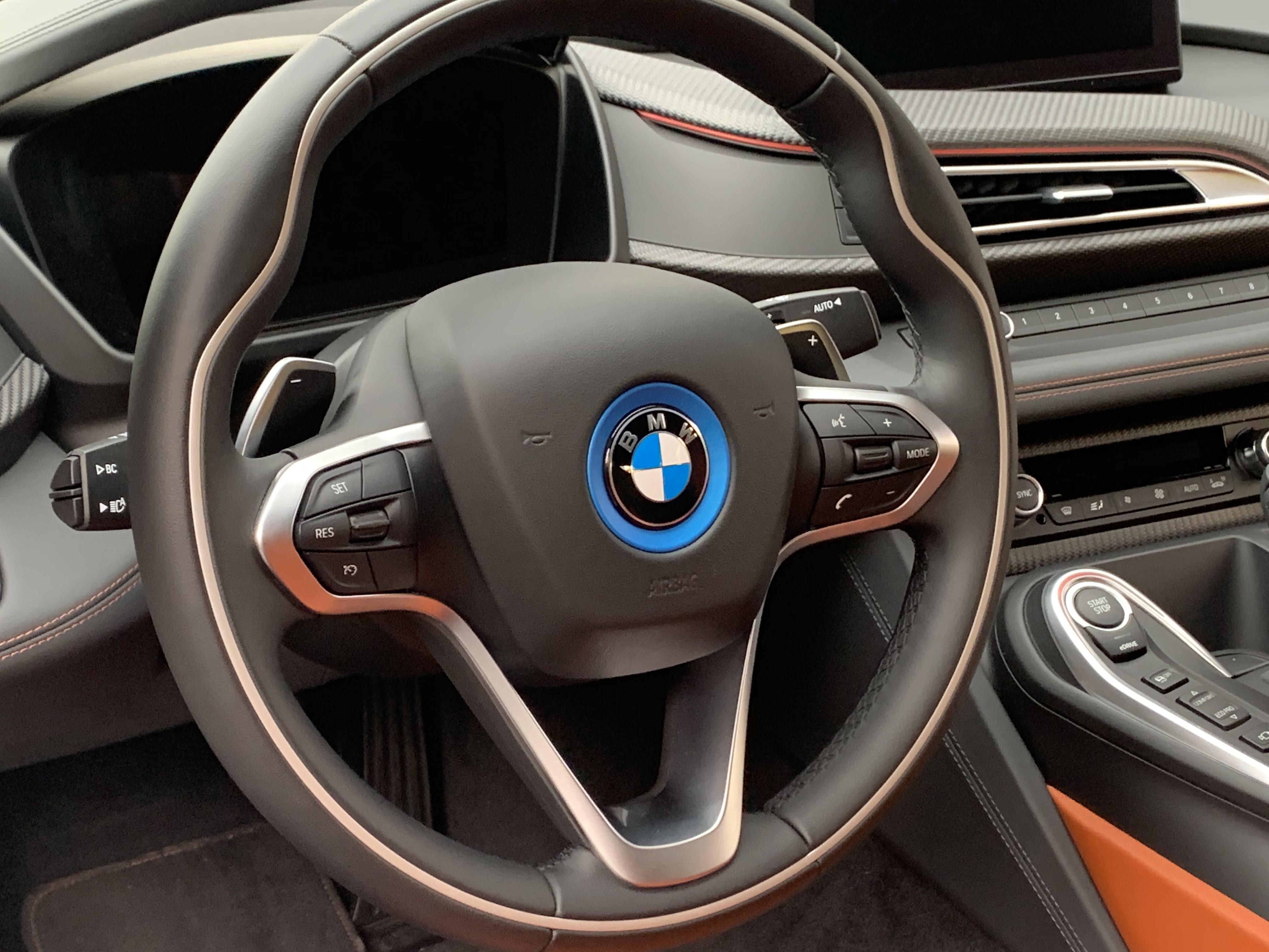BMW i87 Memo Lira