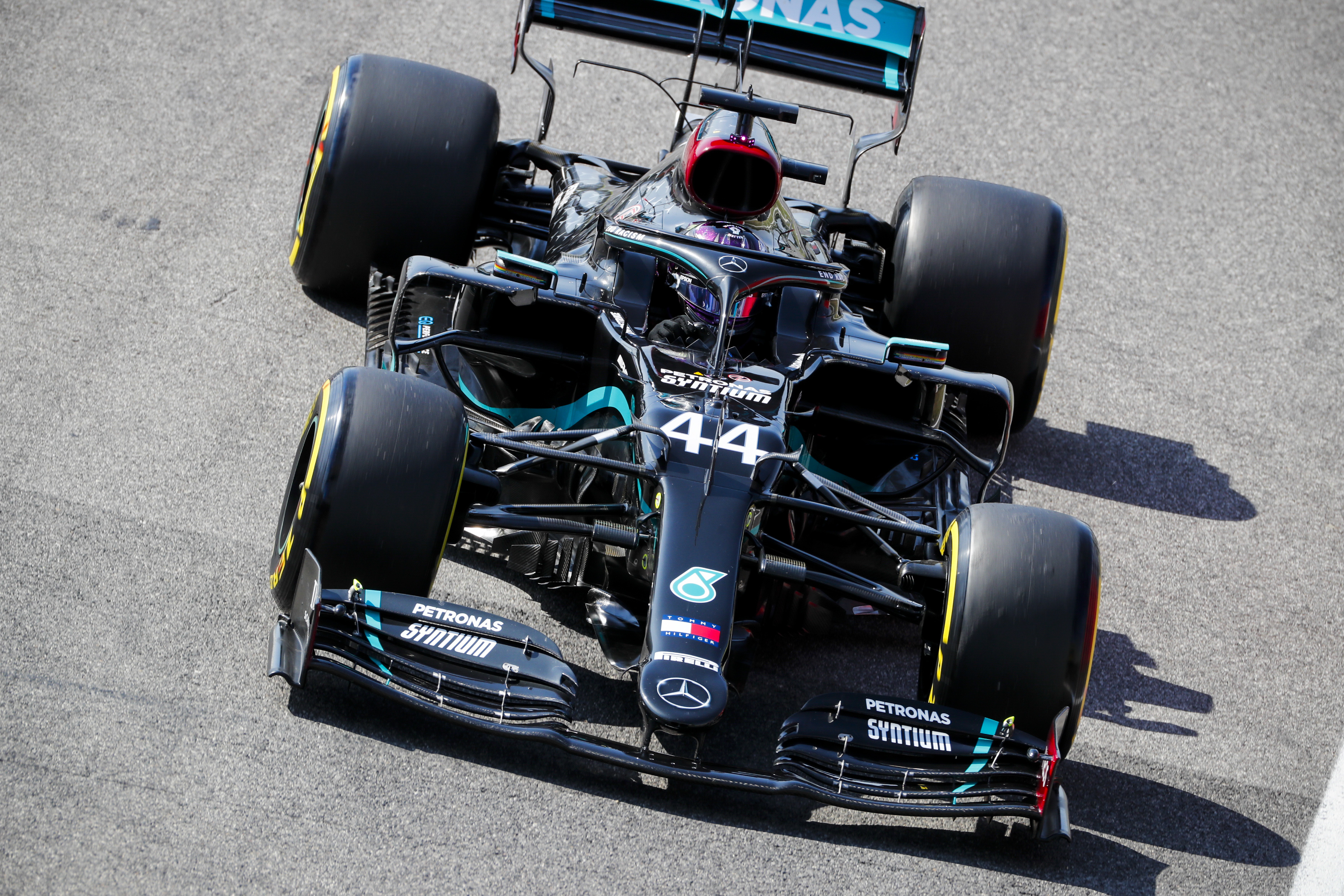 Hamilton consigue su primera pole position en Mugello 