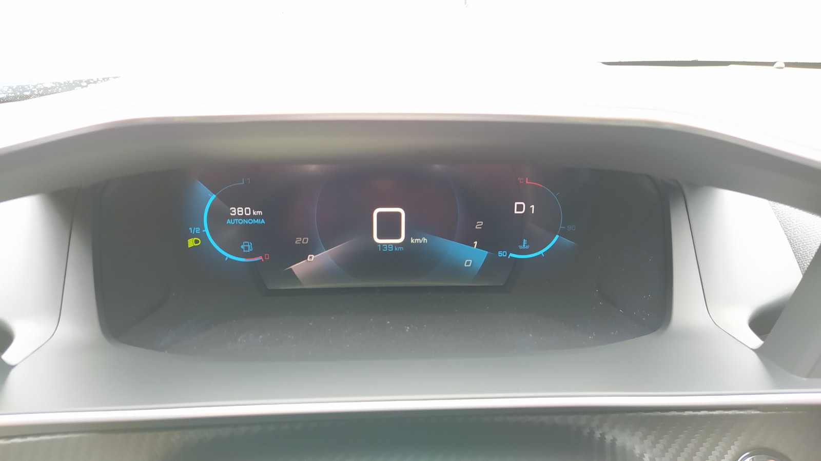 Peugeot 2008 icockpit 3d | Memo Lira