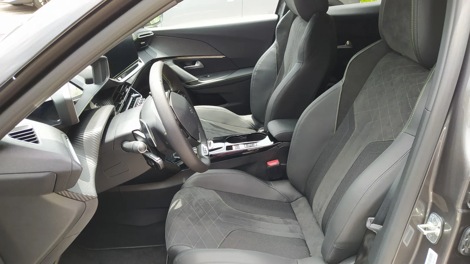 Peugeot 2008 interior