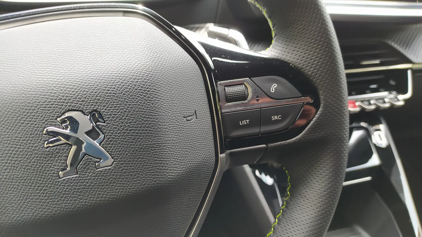 Peugeot 2008 volante