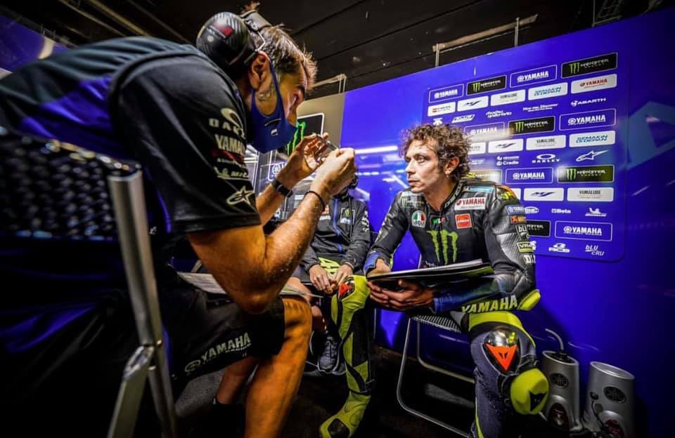 Valentino Rossi da positivo a COVID 19
