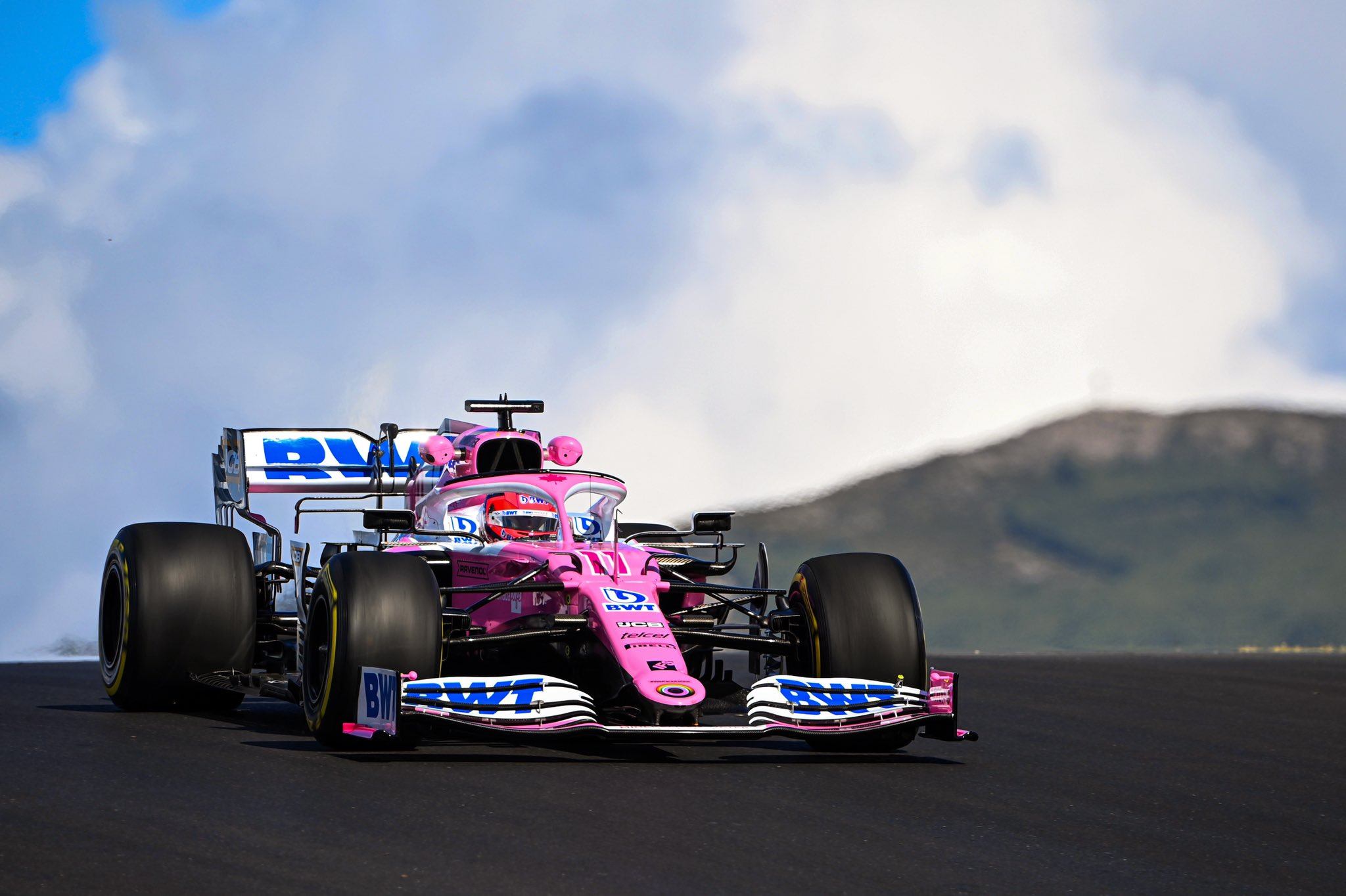 Hamilton logra la pole position en Portugal