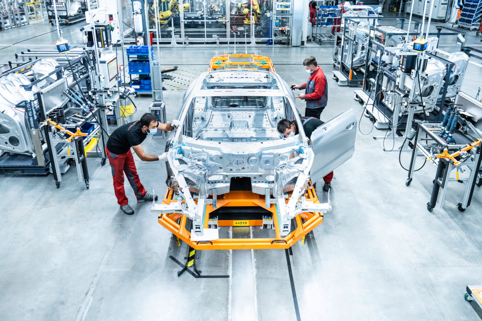 The body shop of the Audi etron GT at Böllinger Höfe | Memo Lira