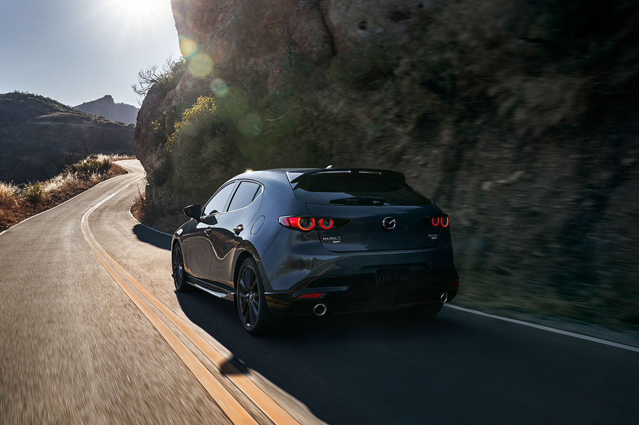 Mazda 3 HB AWD suspensión