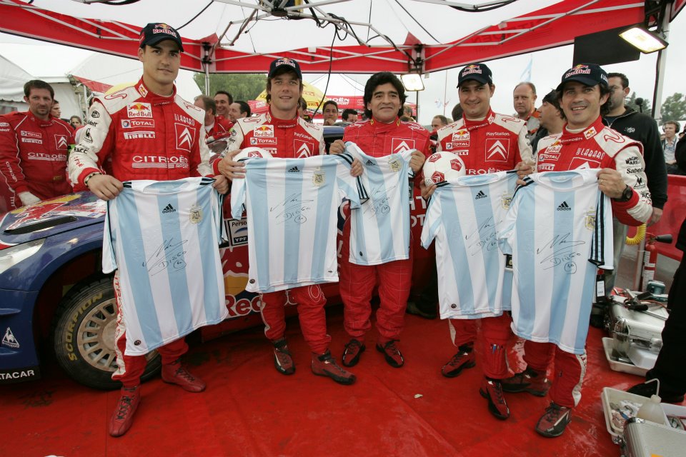 Maradona como copiloto de Sébastien Loeb | Memo Lira Maradona como copiloto de Sébastien Loeb