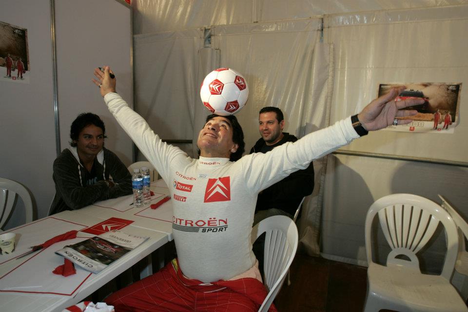 Maradona como copiloto de Sébastien Loeb | Memo Lira Maradona como copiloto de Sébastien Loeb