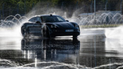 Porsche Taycan impone un Récord Guinness en drift