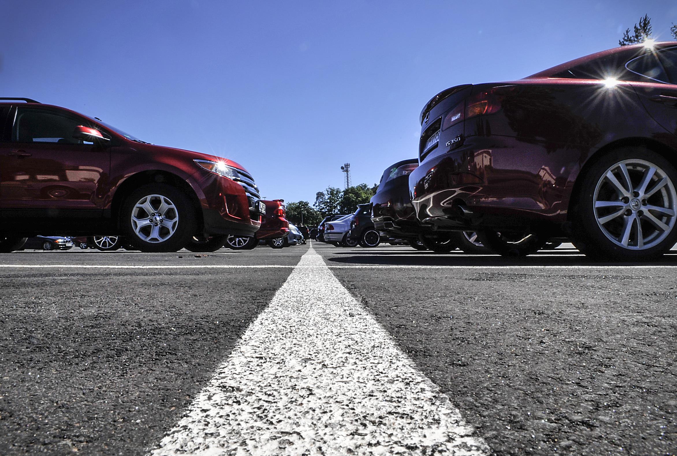 160824FFN535024 estacionamiento auto | Memo Lira