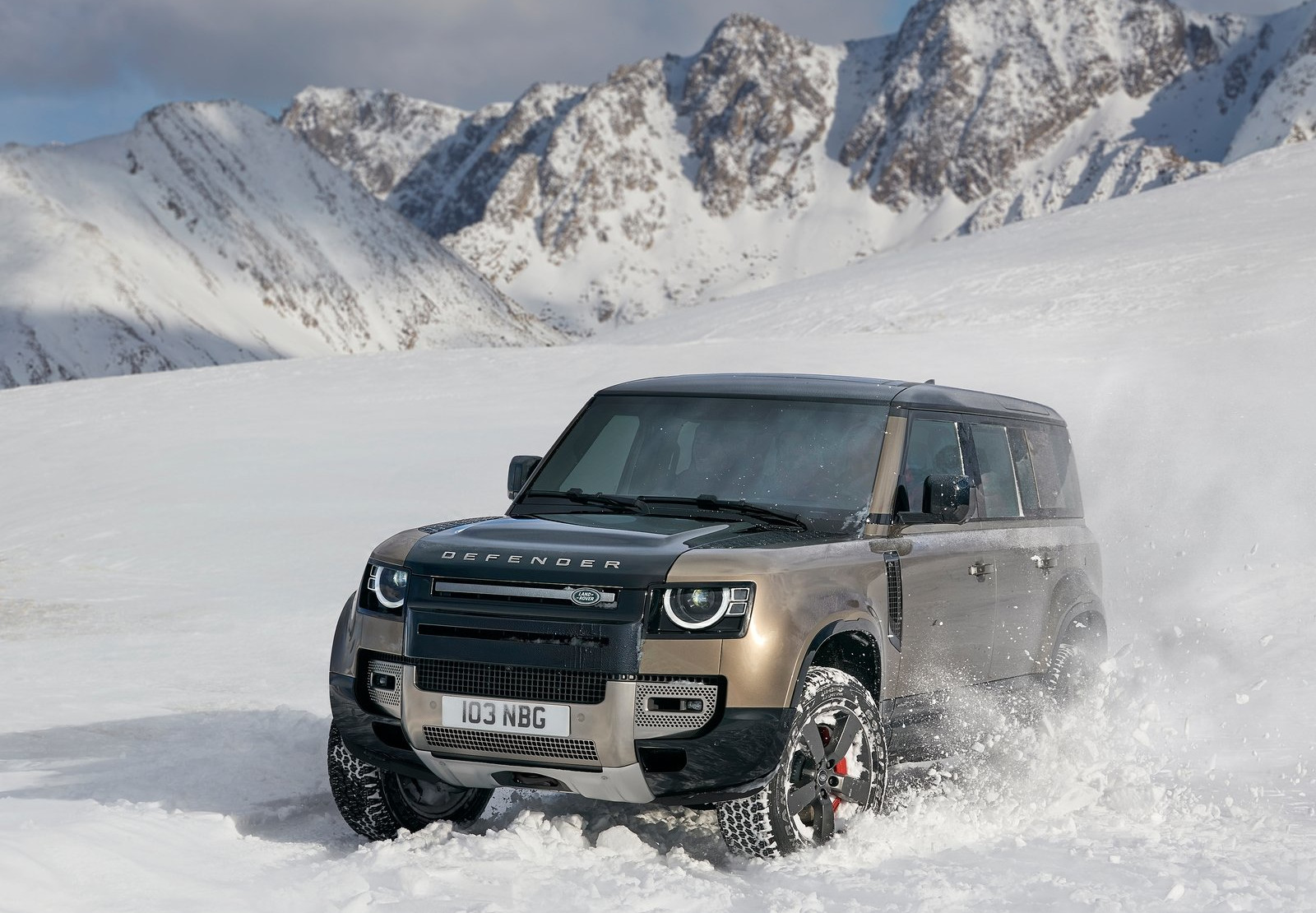 Land Rover Defender mantiene su espíritu aventurero | Memo Lira