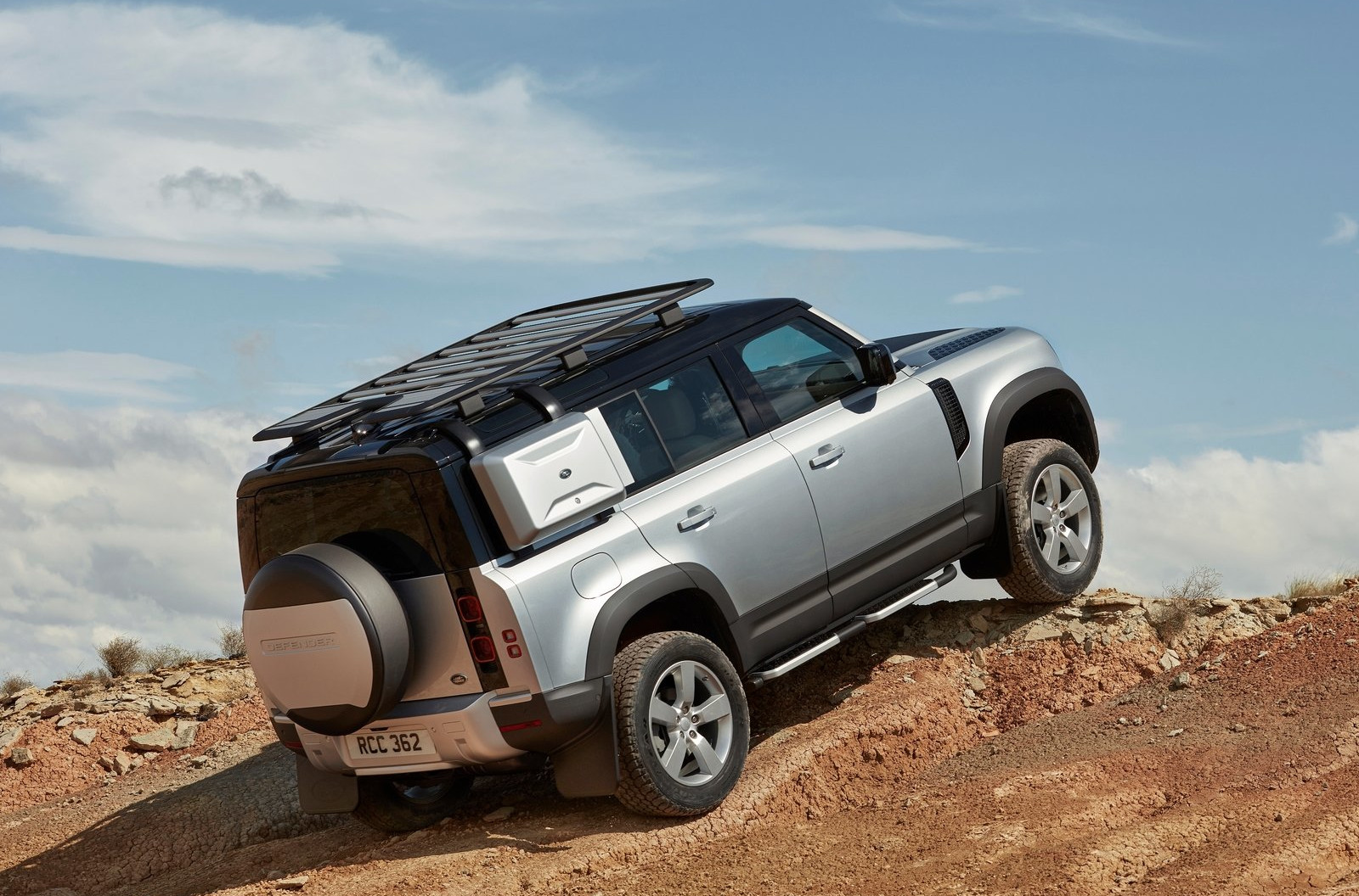 LandRoverDefender | Memo Lira