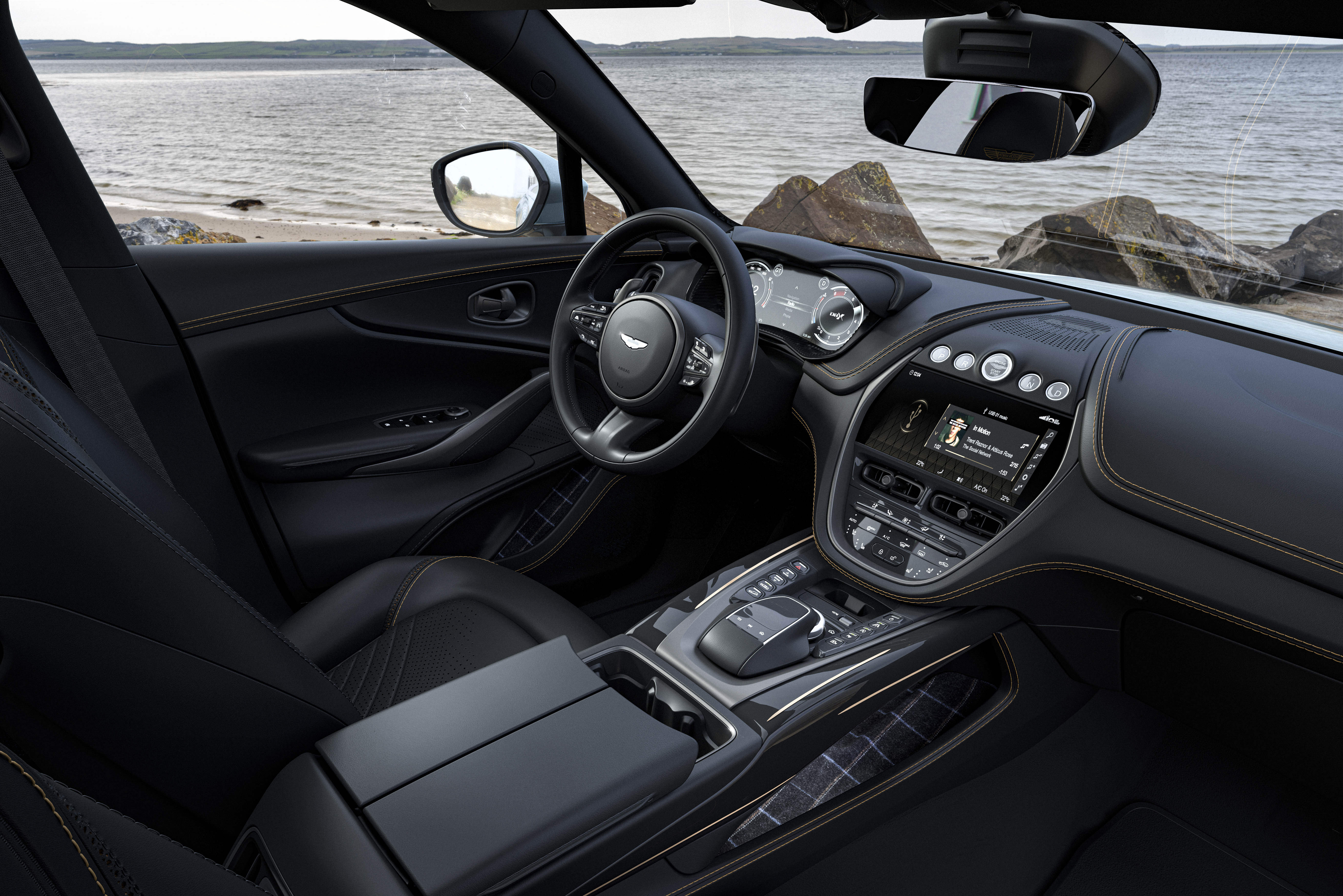 qbyastonmartindbxbowmoreedition5jpg | Memo Lira Aston Martin DBX