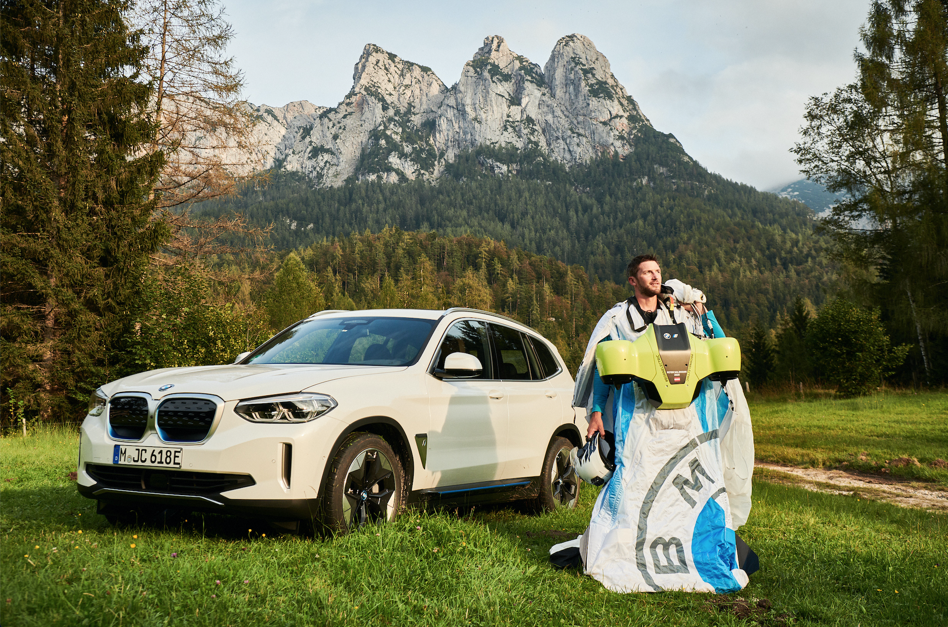 traje volar BMW i 3 | Memo Lira bmw wingsuit