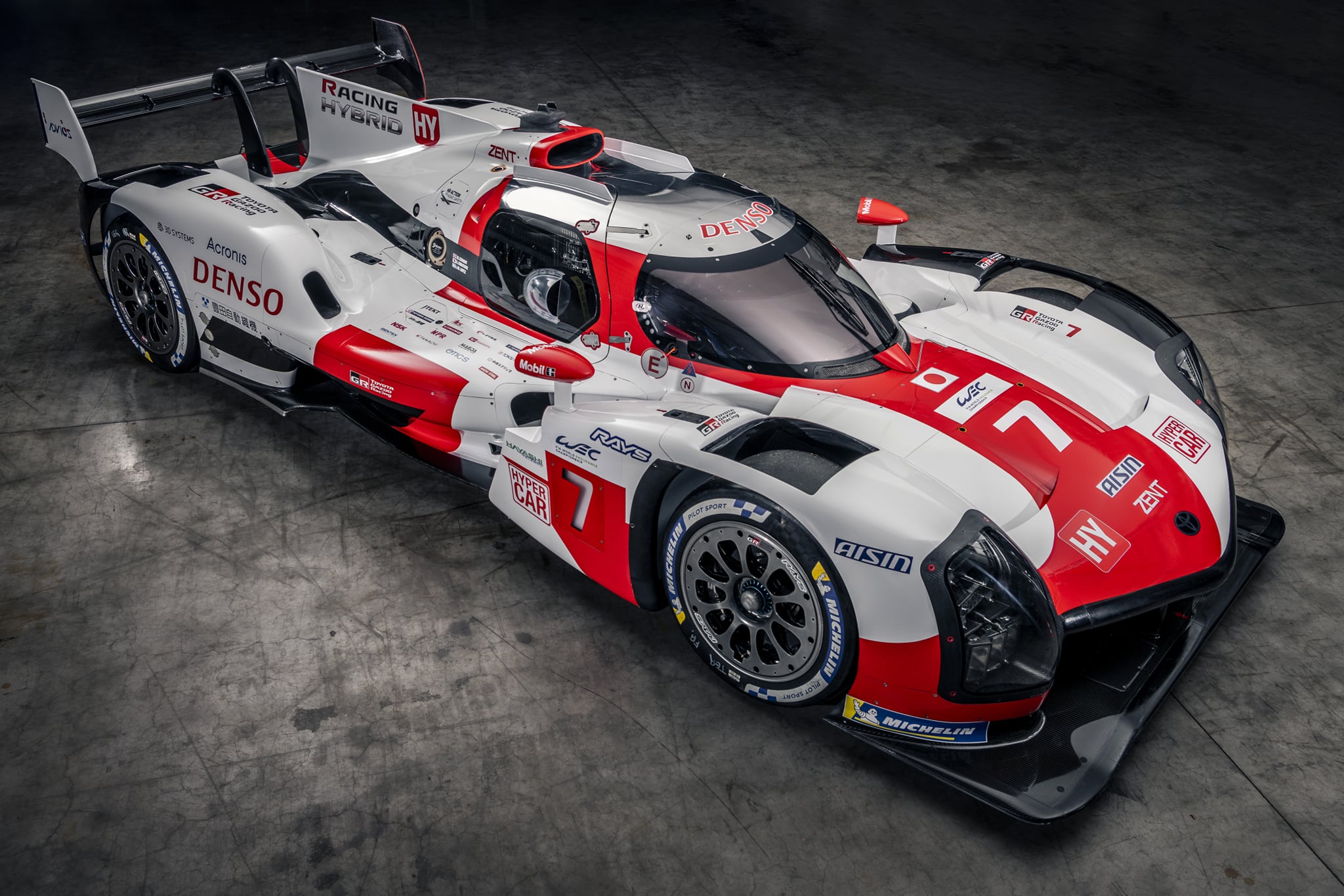 Toyota presenta el GR010 el hypercar con el que competirá en WEC