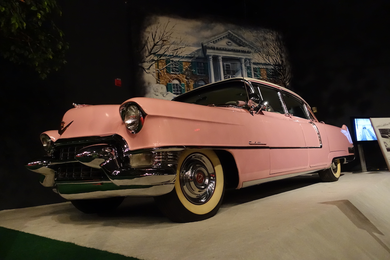 La increíble colección de autos de Elvis Presley que se puede ver en Graceland
