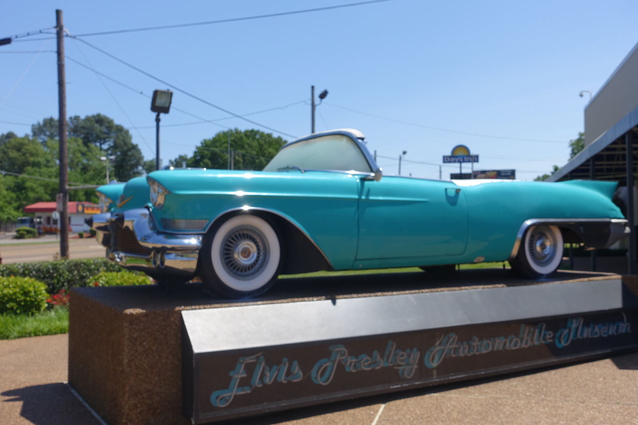 La increíble colección de autos de Elvis Presley que se puede ver en Graceland
