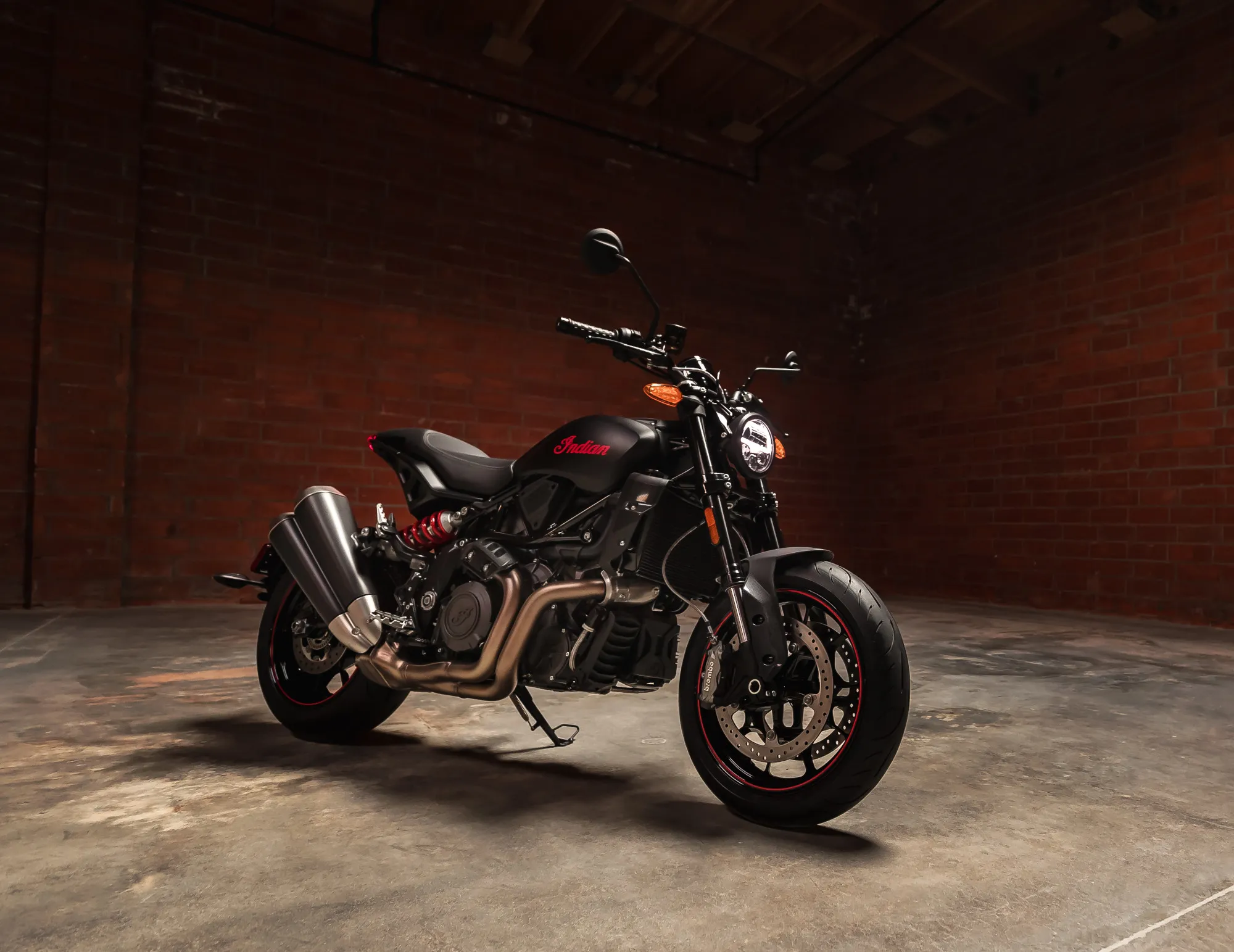 Se presentan los nuevos modelos 2022 de Indian FTR 1200