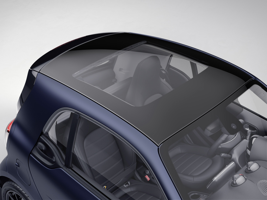 smart EQ fortwo edition bluedawn Elektrisierender Blickfang mit Stilsmart EQ fortwo edition bluedawn stylish and electrifying eyecatcher | Memo Lira Smart