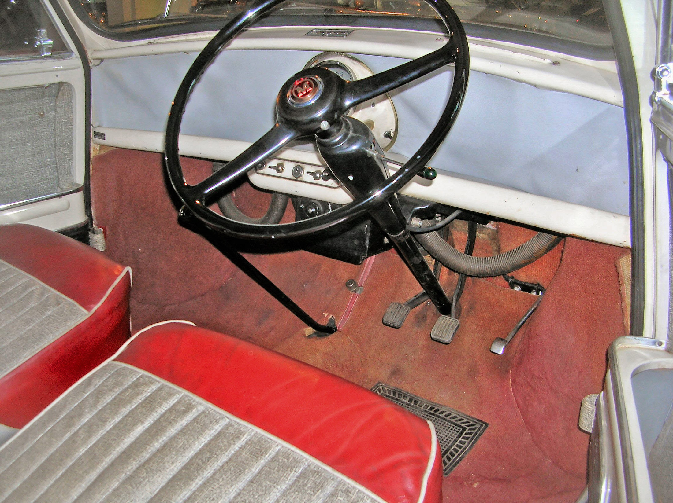 Interior Mini Morris Minor 1959 | Memo Lira