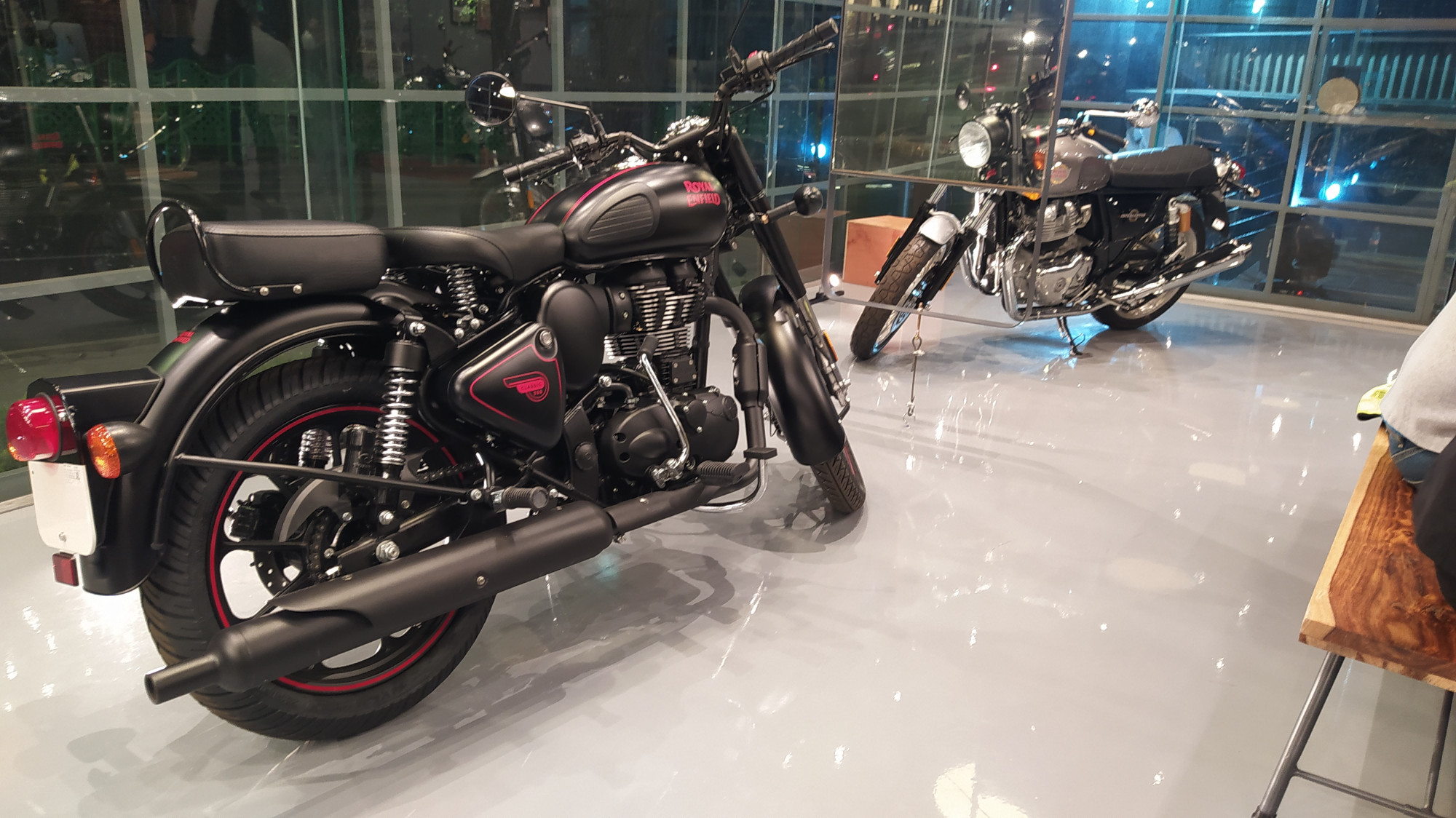 Royal Enfield abre su séptima distribuidora en México
