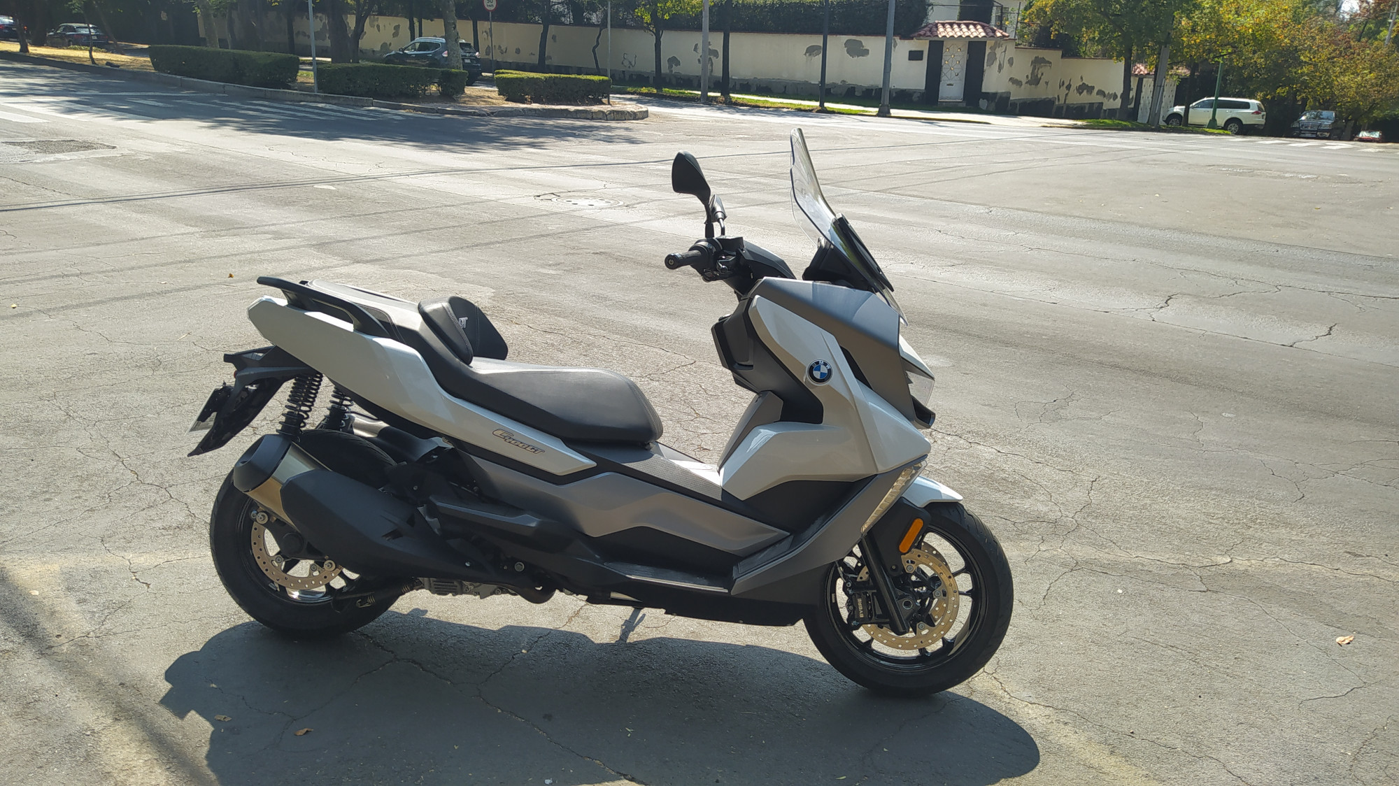 BMW C 400 GT como un día de campo 2 | Memo Lira BMW C 400 GT como un día de campo