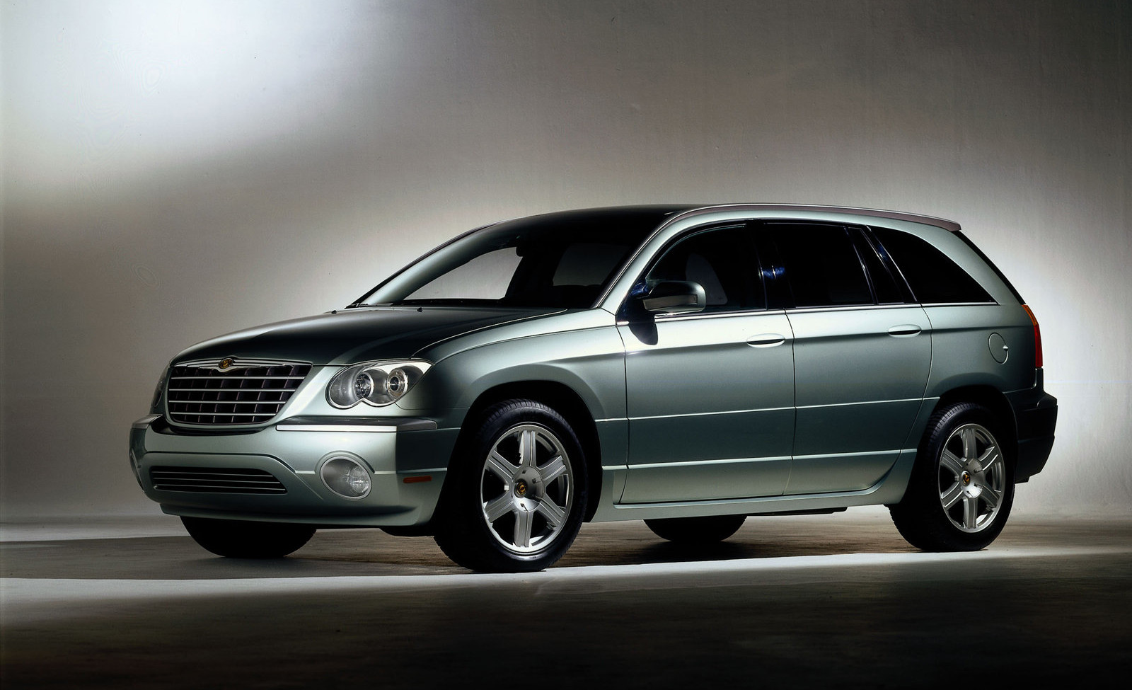 Chrysler Pacifica Concept 2002