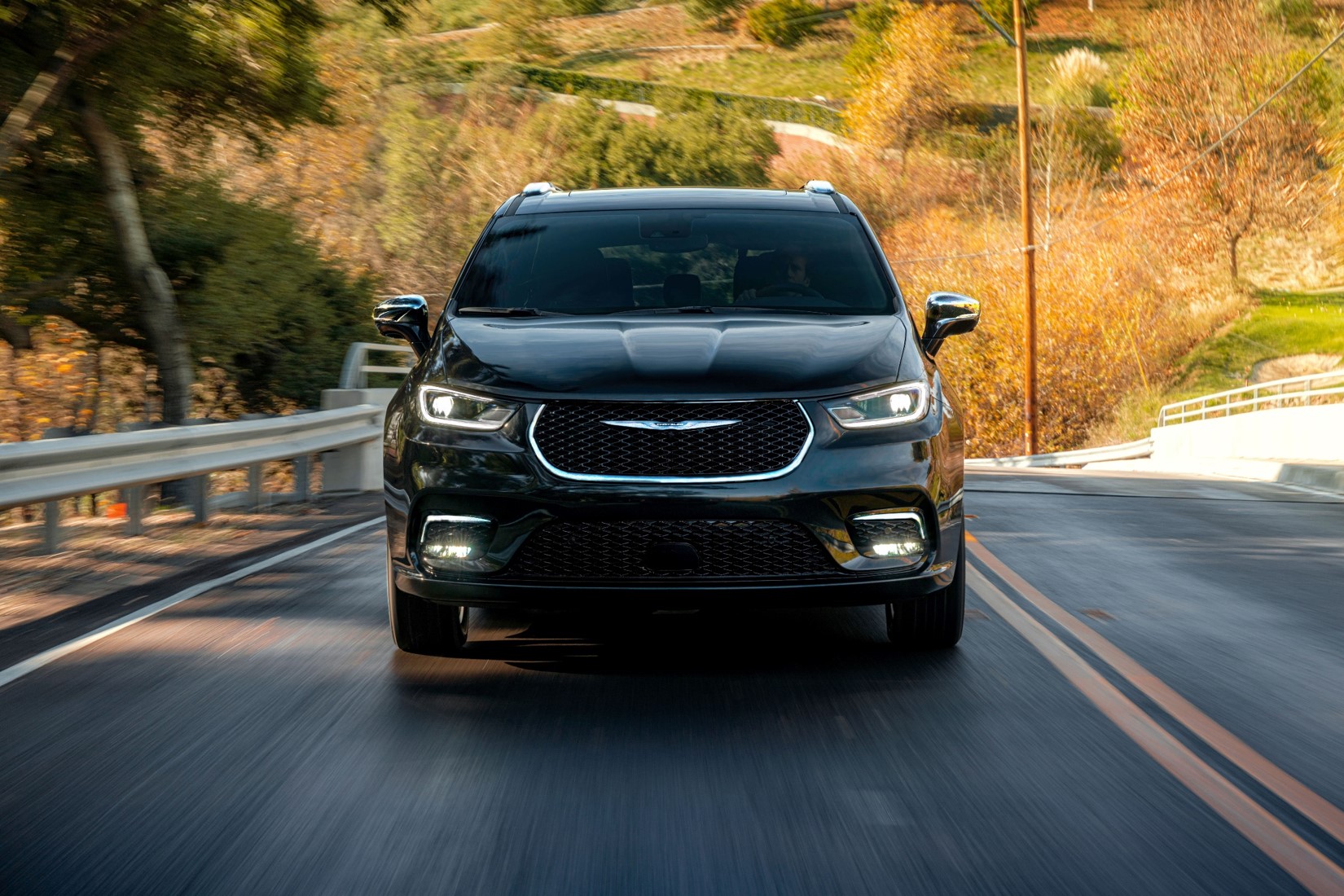 Chrysler Pacifica Limited Platinum 2021 1 | Memo Lira Chrysler Pacifica Limited Platinum 2021