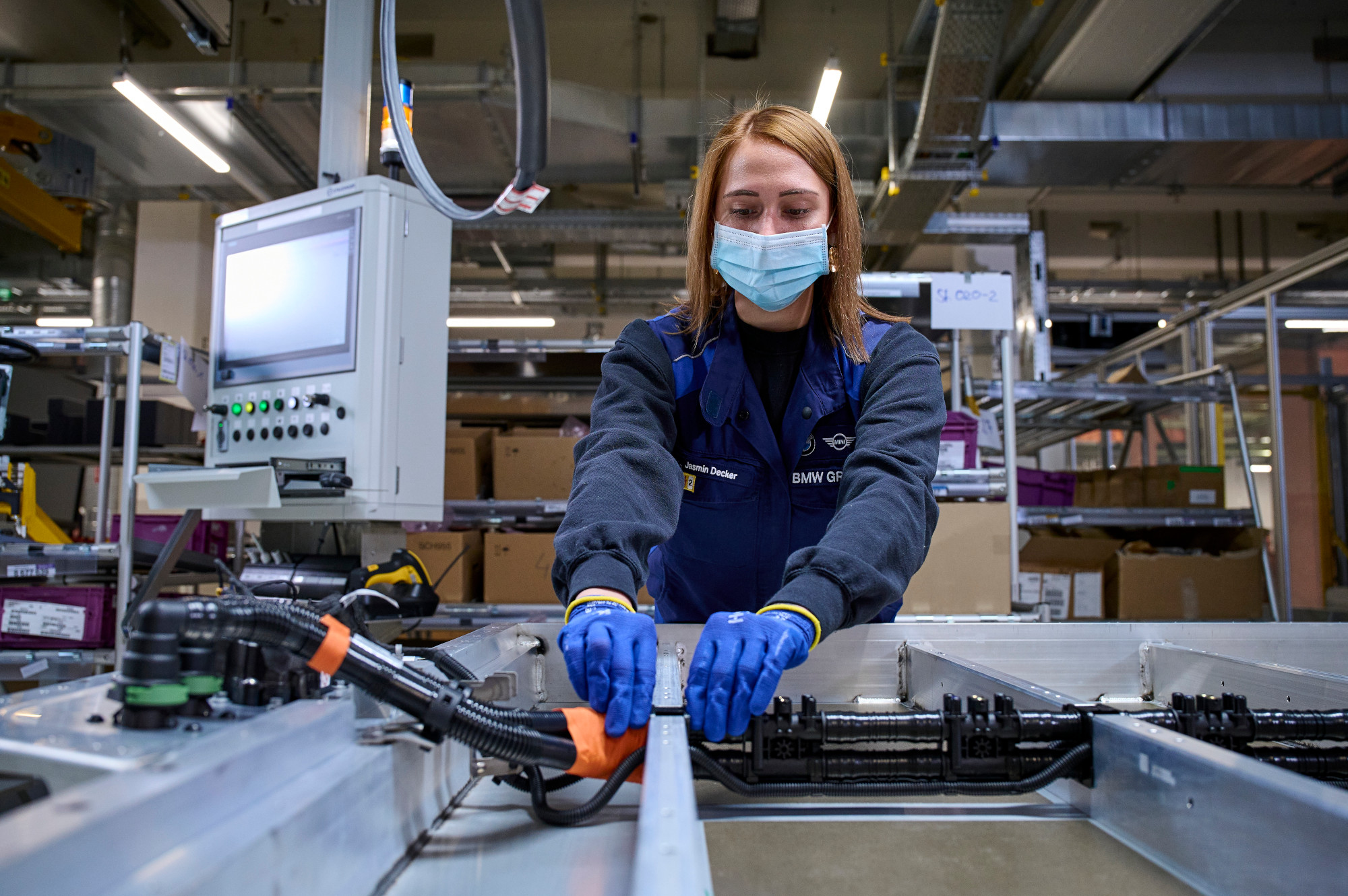 BMW inicia producción de baterías y módulos para los iX e i4 1 | Memo Lira Producción de baterías de BMW