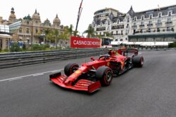 Leclerc consigue la pole tras accidente en Mónaco