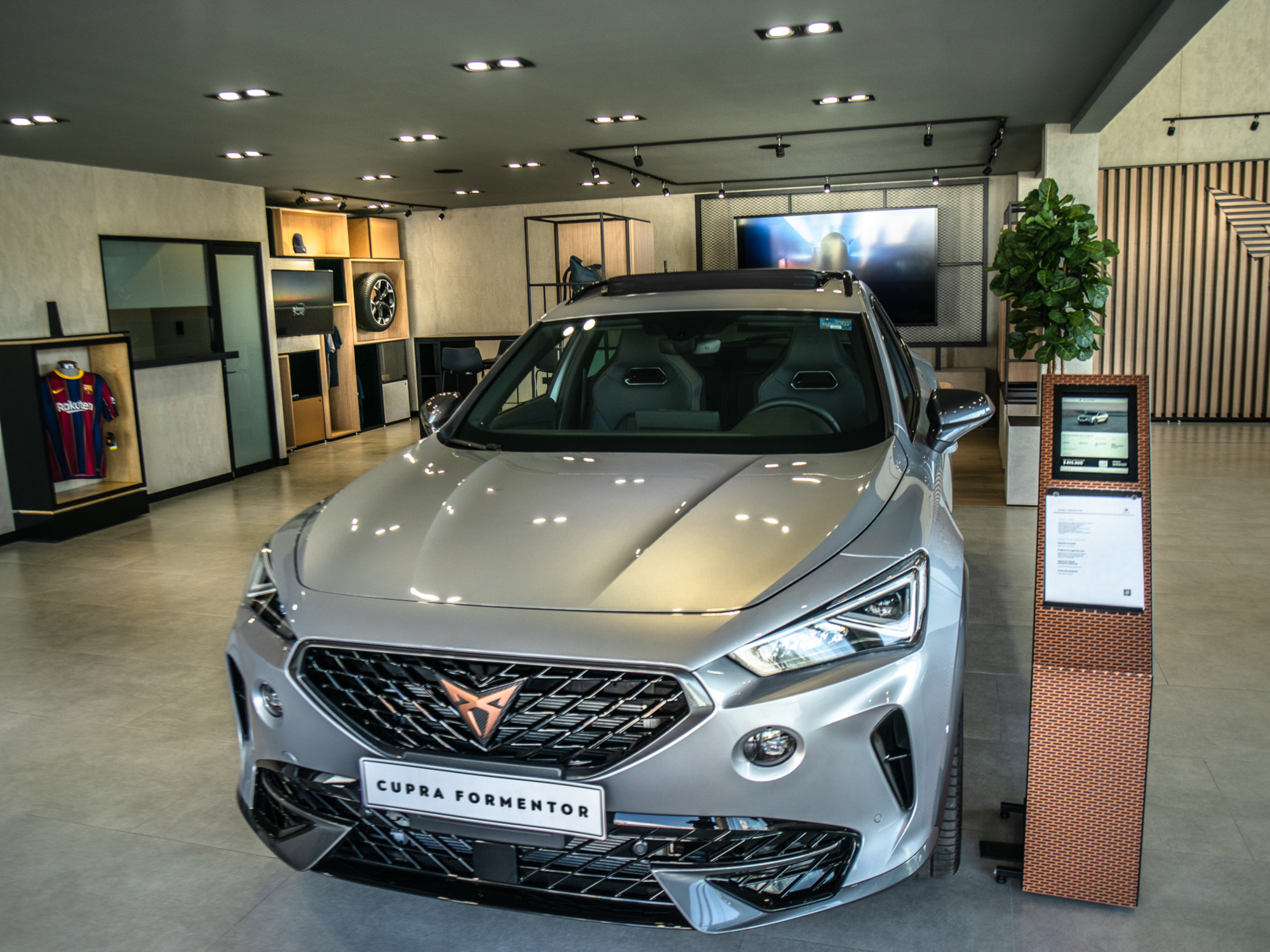 Inauguran Cupra Garage Angelópolis 2 | Memo Lira Cupra Formentor