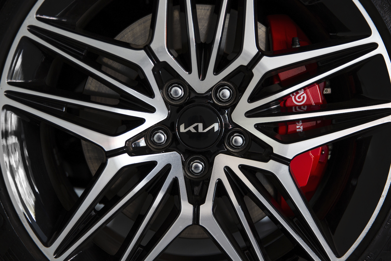 KIASTINGER13 | Memo Lira