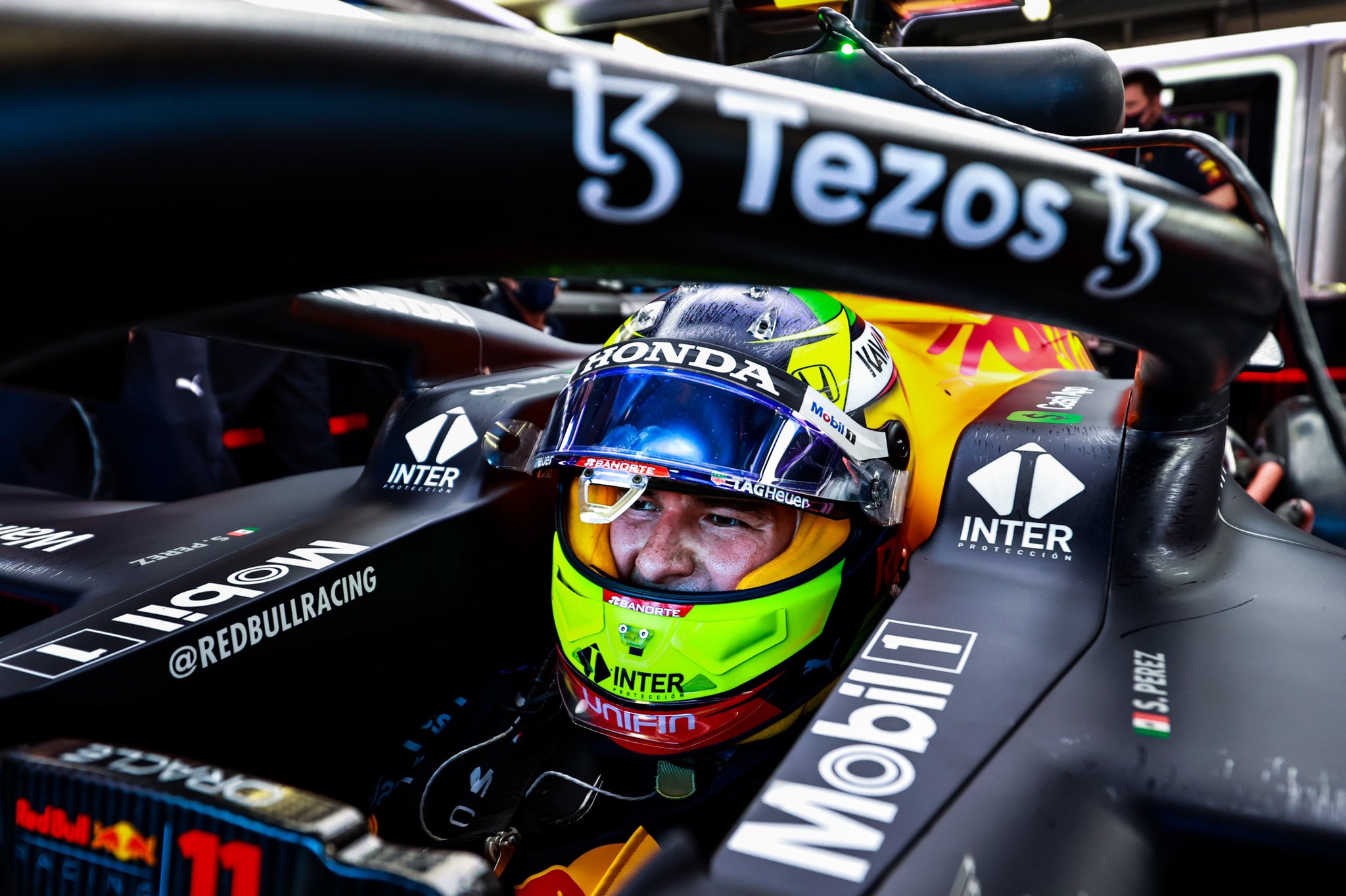 Sergio Pérez se quedará en Red Bull en 2022