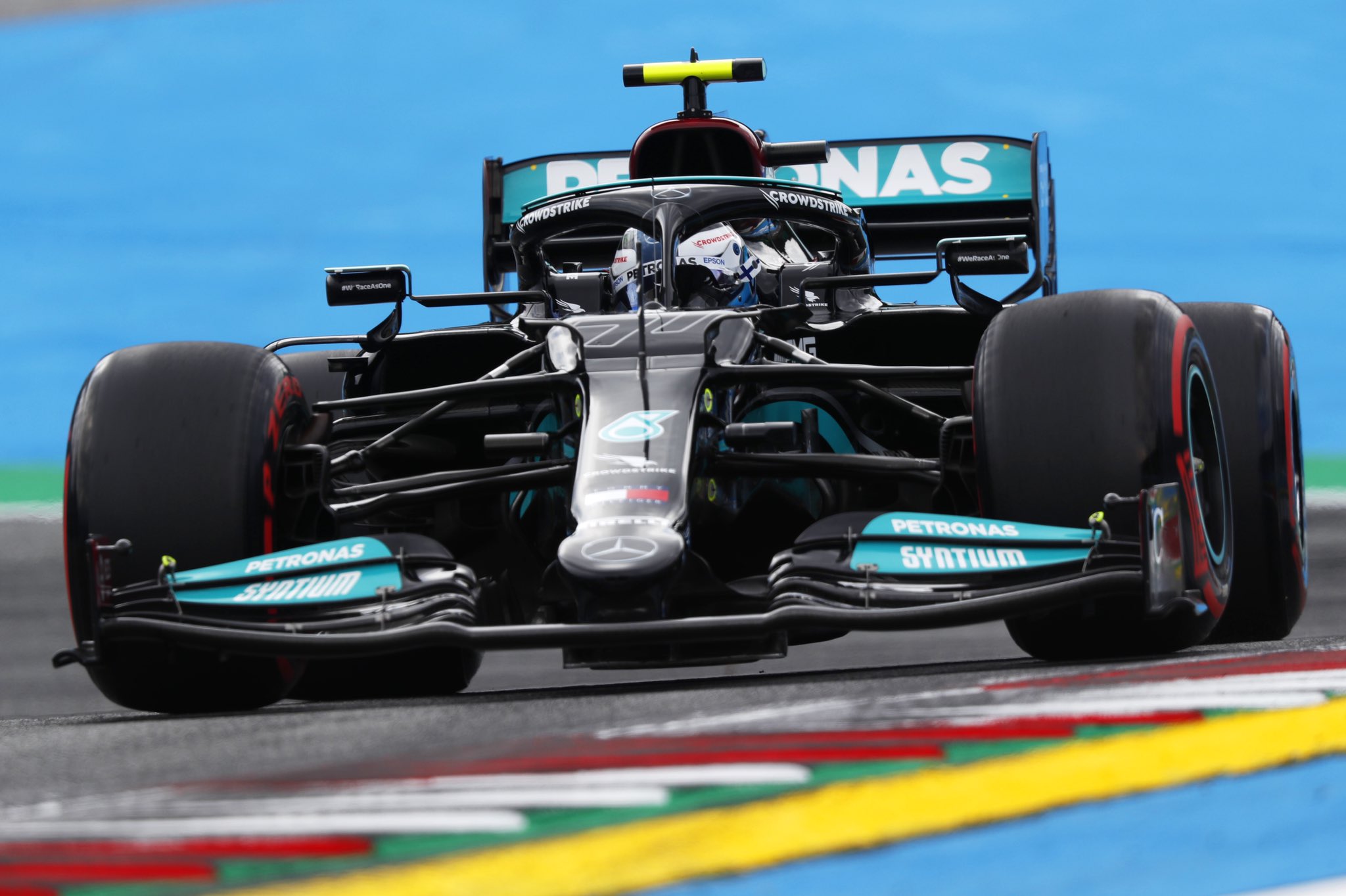 Bottas sancionado por conducción peligrosa en boxes 