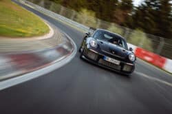 Porsche destroza el crono e impone otro récord en Nürburgring