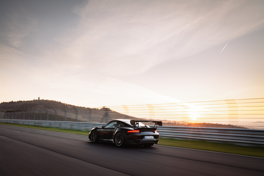 Porsche destroza el crono e impone otro récord en Nürburgring