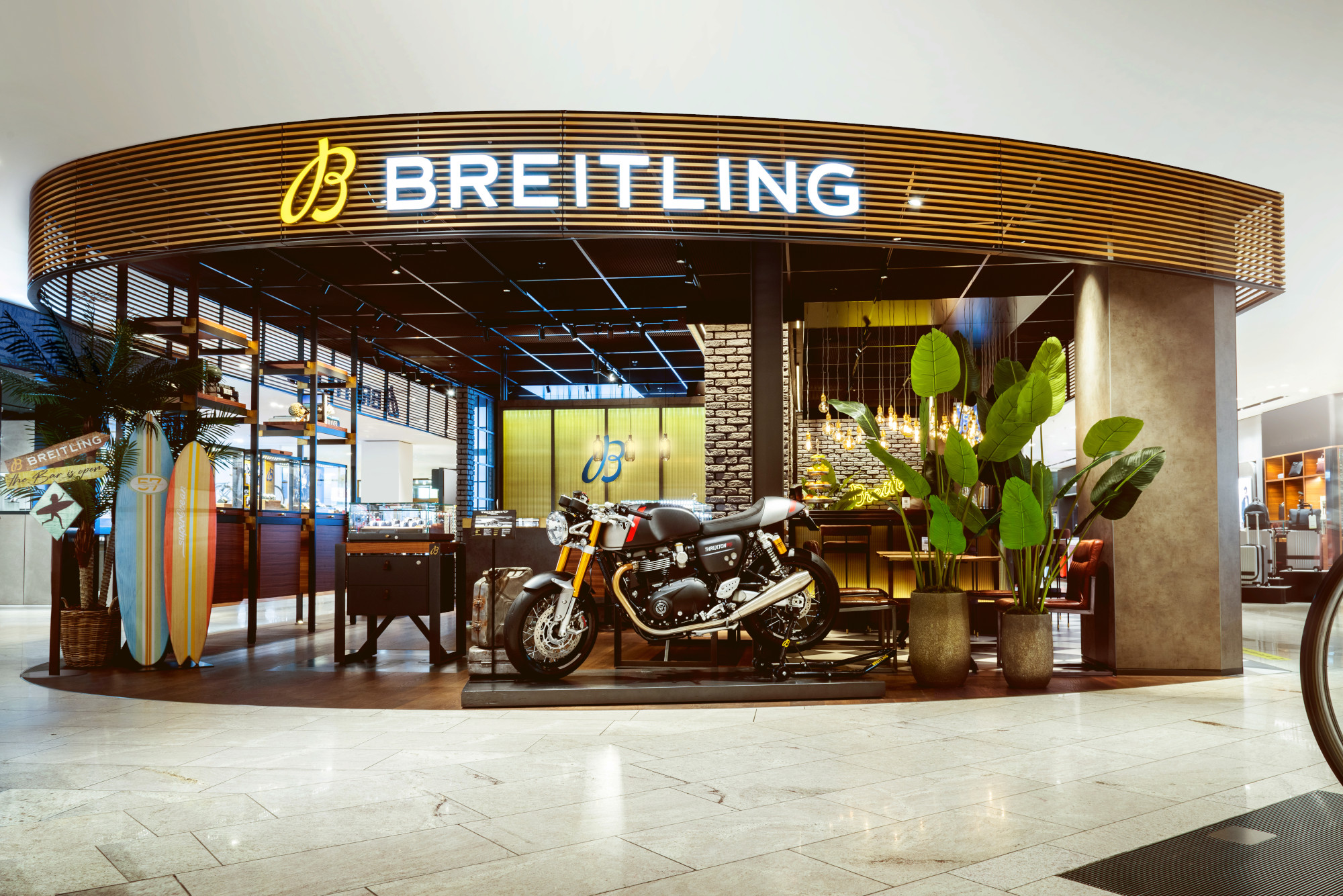 charset=Ascii Triumph for BREITLING 2021 | Memo Lira Triumph for BREITLING 2021