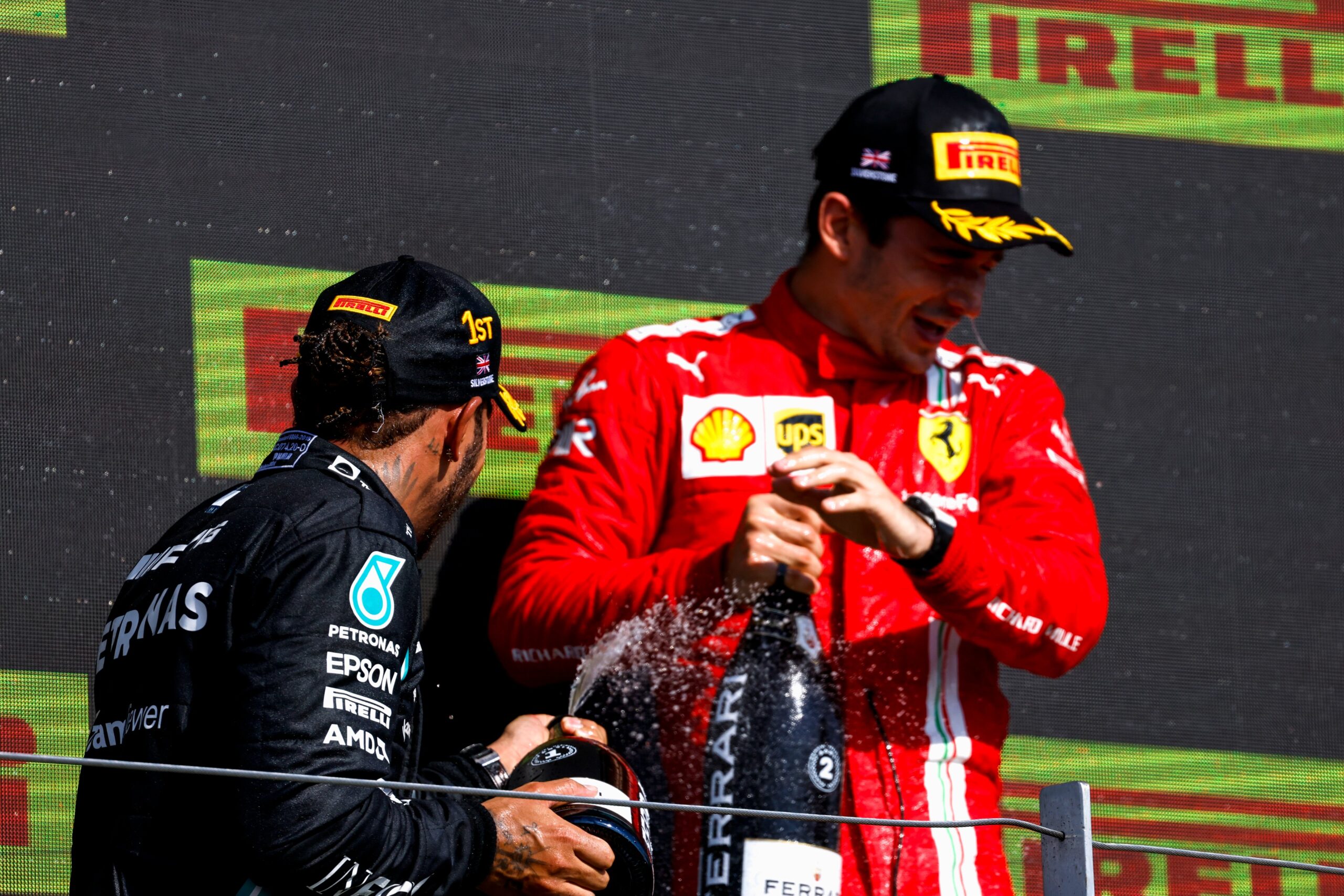 Lewis Hamilton gana el GP de Gran Bretaña tras sacar a Verstappen de la pista 