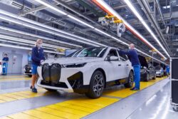 BMW comienza la producción en serie del iX eléctrico