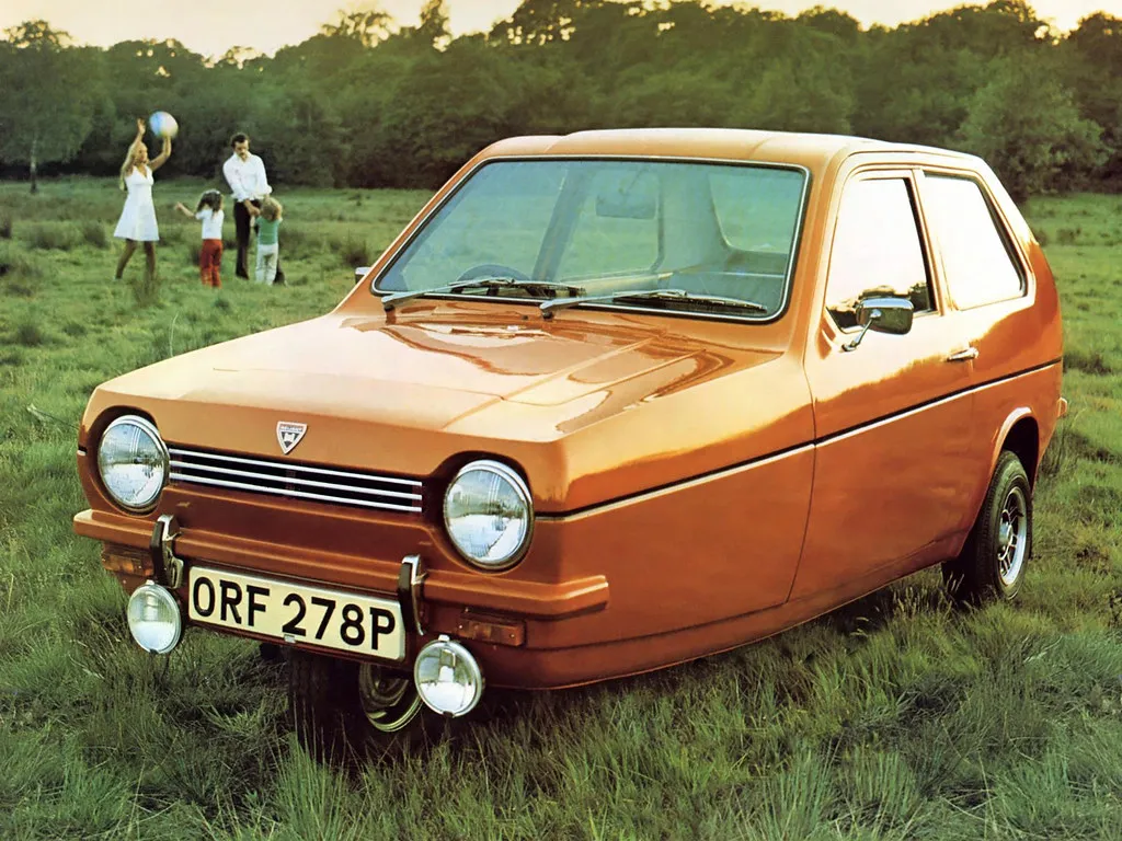 Reliant Robin