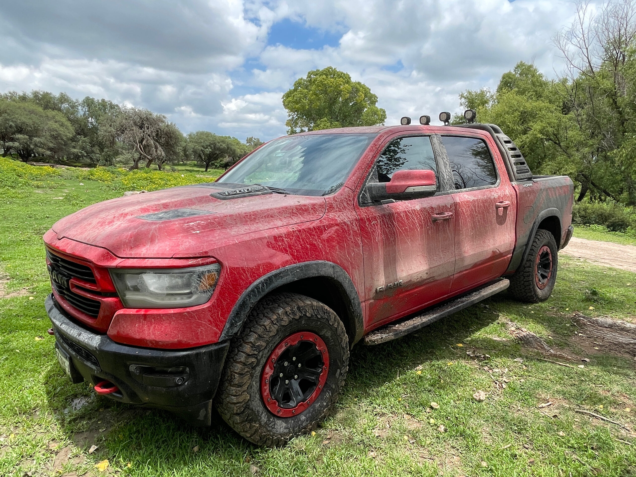 Mujeres Mopar la ruta 4x4 para mujeres con vehículos moparizados 