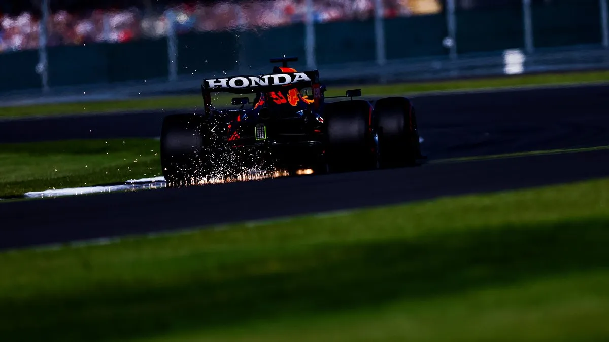 Red Bull ha solicitado oficialmente una revisión de la penalización de Hamilton