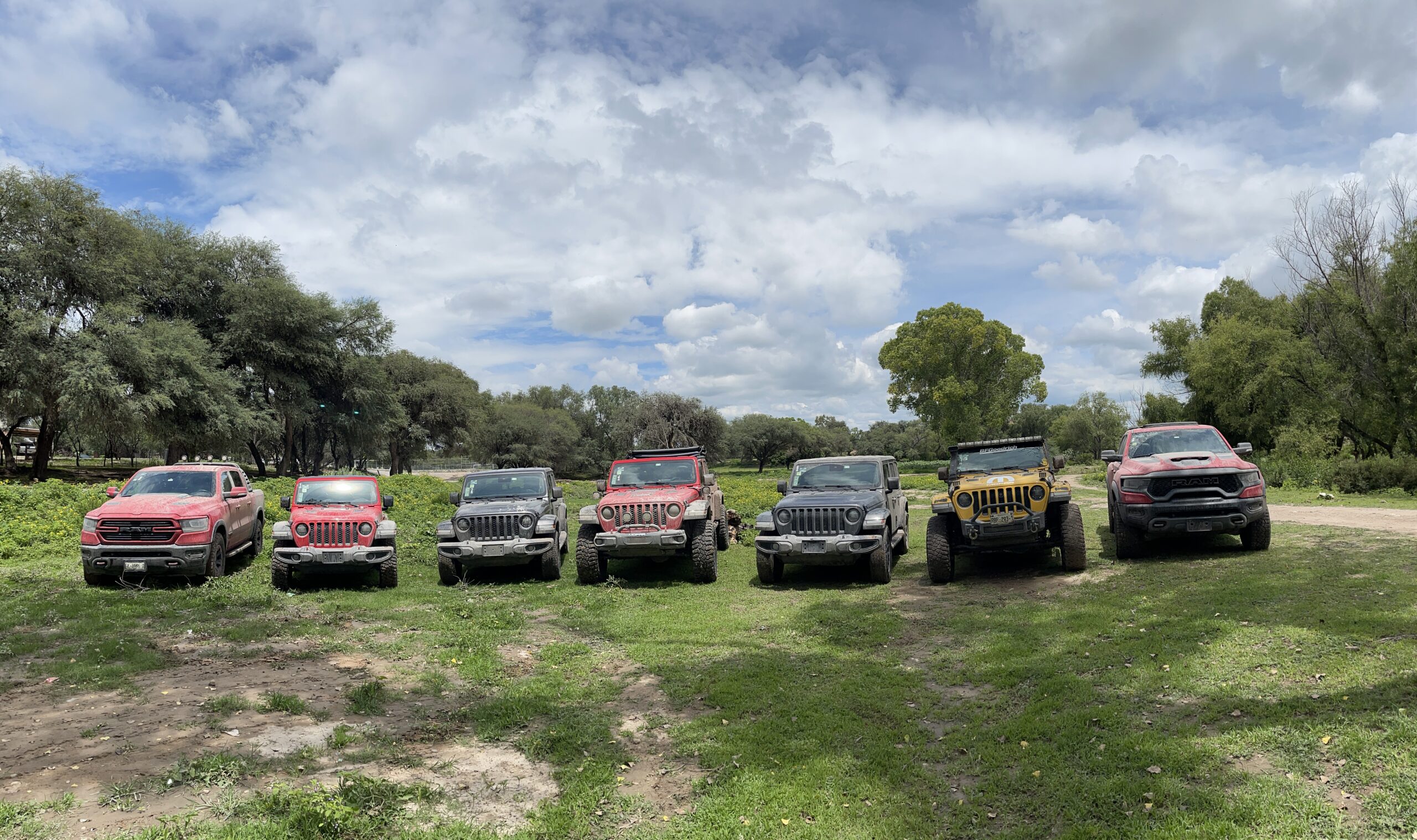 Mujeres Mopar la ruta 4x4 para mujeres con vehículos moparizados 