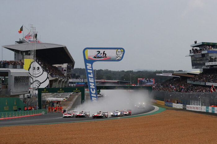 Toyota lidera las 24 Horas de Le Mans a mitad de camino