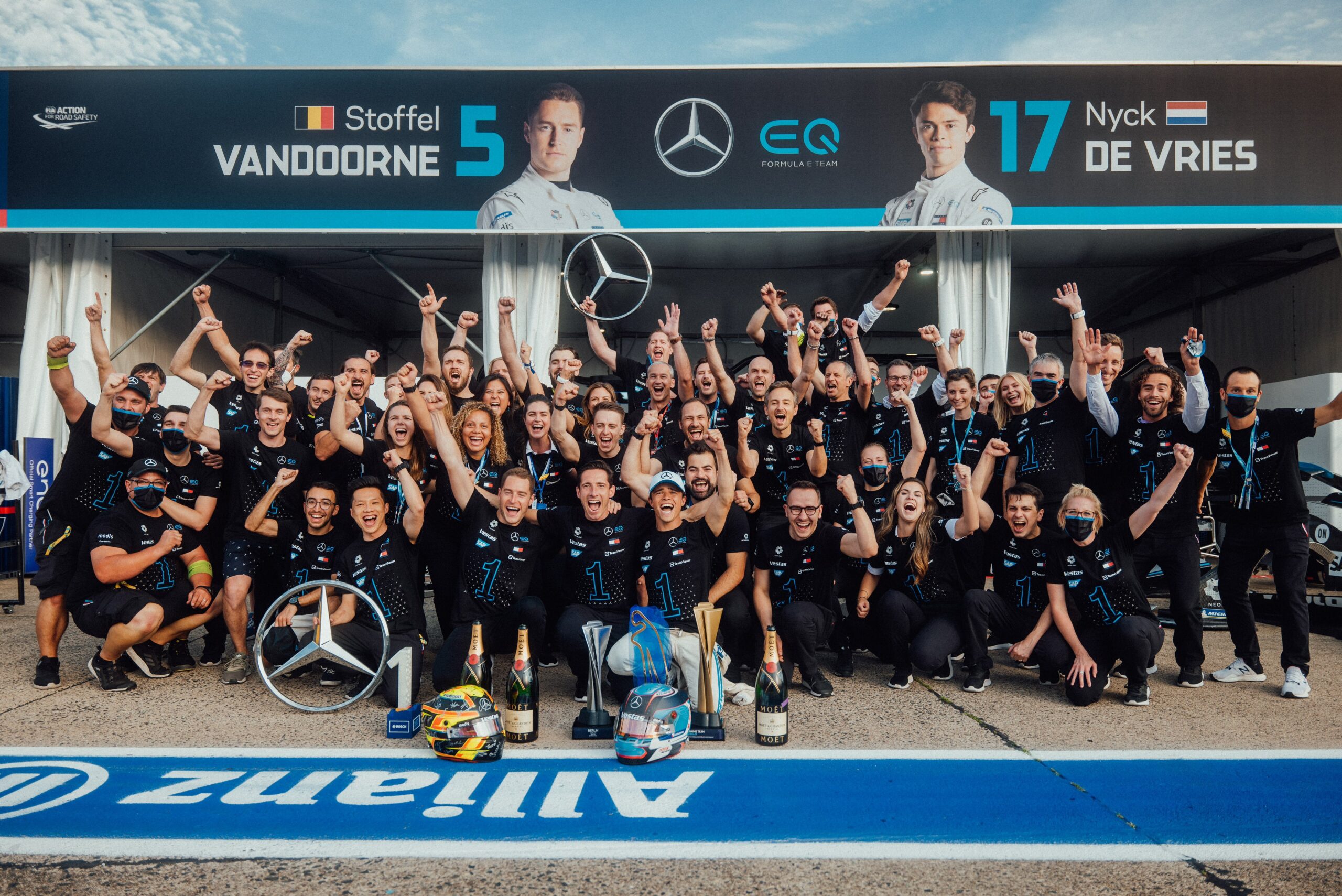 Nyck de Vries y Mercedes se coronan campeones en la Fórmula E