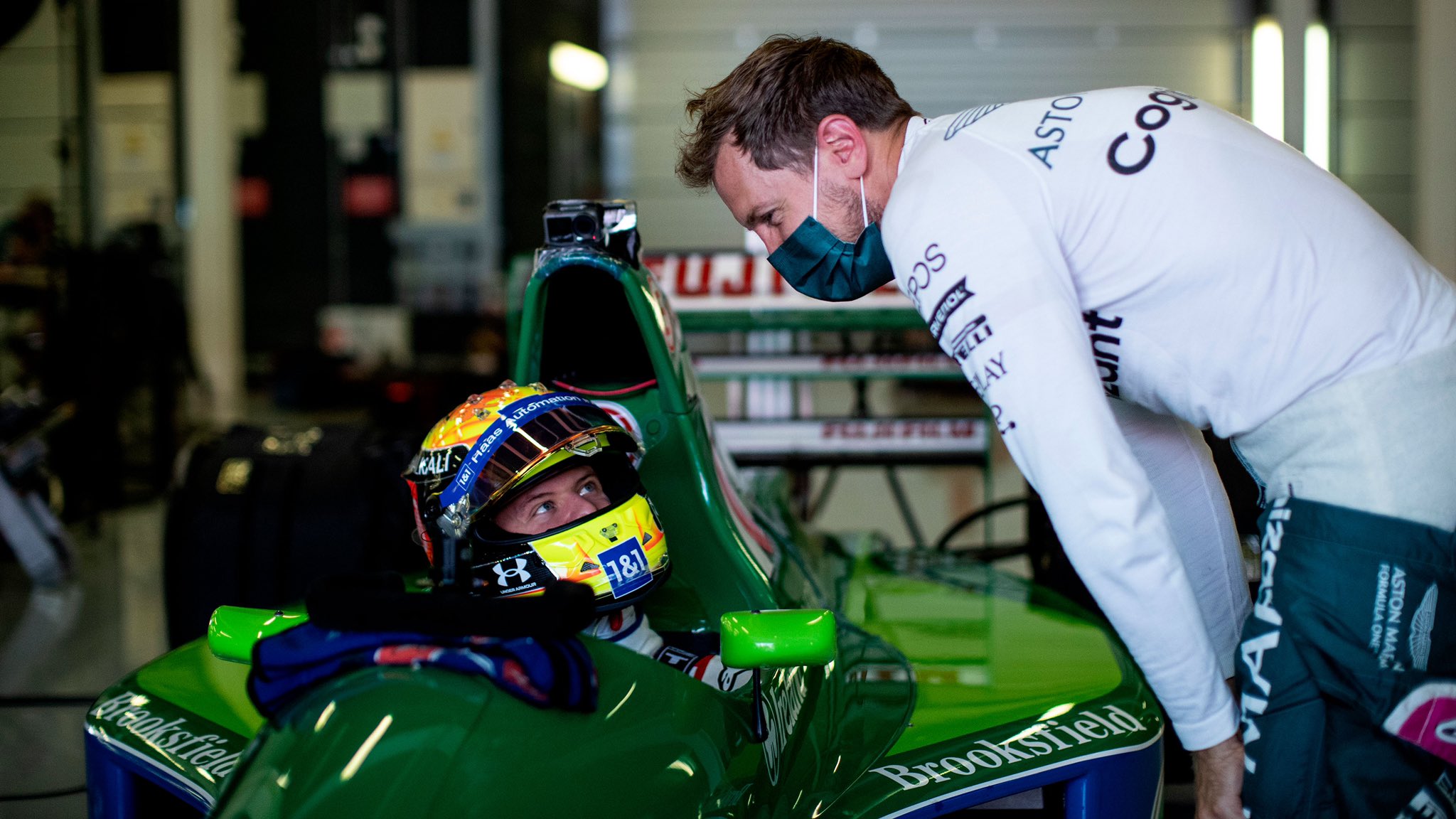 Mick Schumacher busca dejar huella en la pista donde debutó su padre hace 30 años