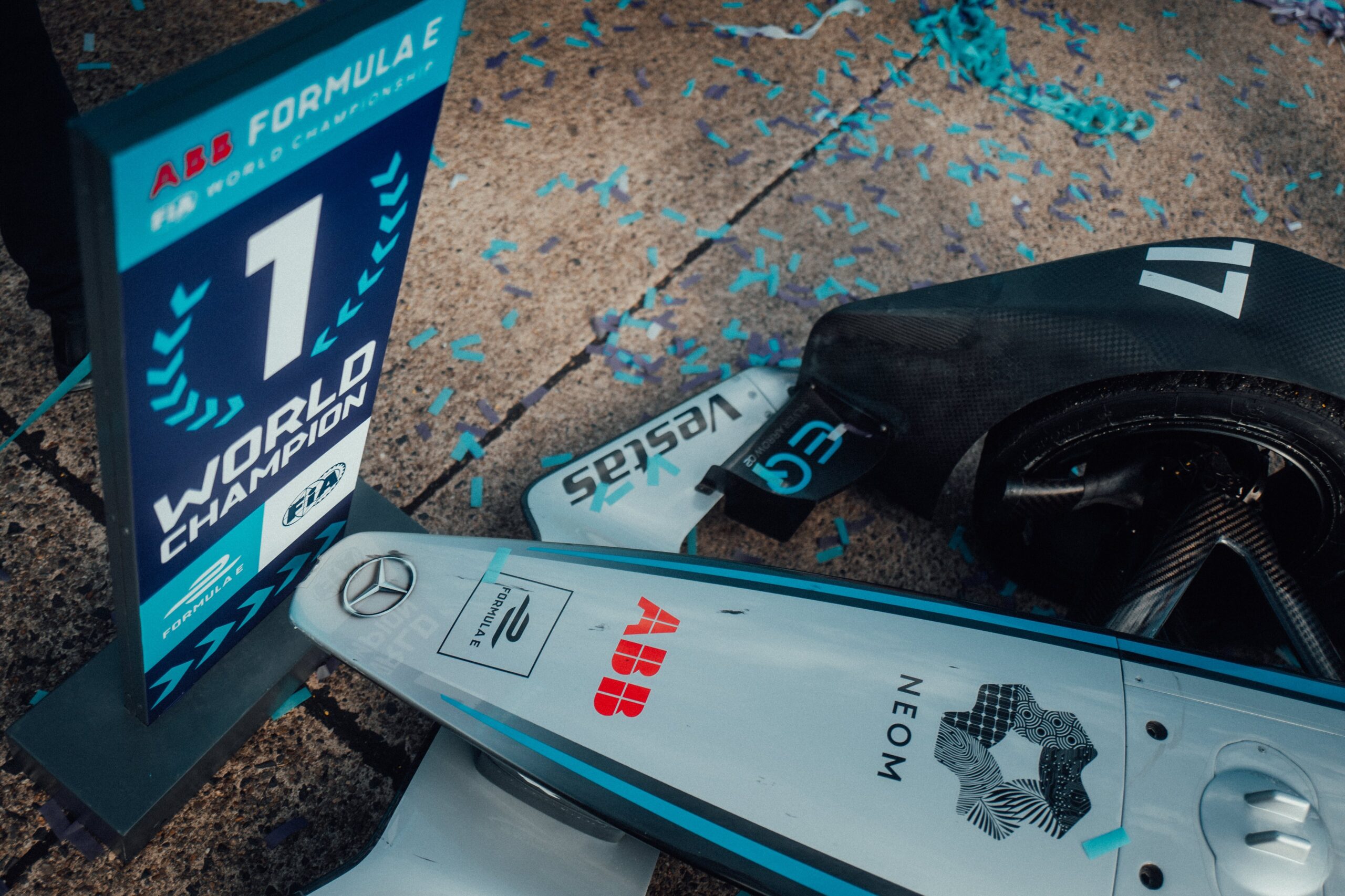 Nyck de Vries y Mercedes se coronan campeones en la Fórmula E