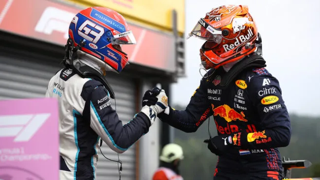 Verstappen consigue la pole en Bélgica, Russell partirá segundo
