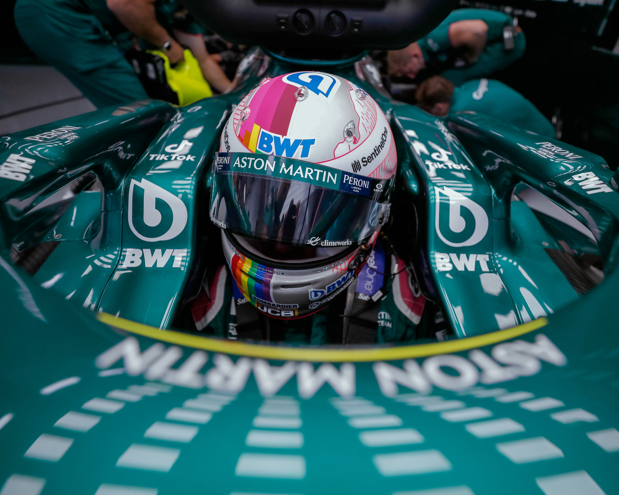  Aston Martin inicia procedimiento de apelación contra la descalificación de Vettel